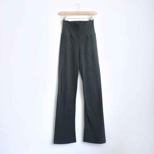 lululemon super high rise hook my eye yoga pant 4